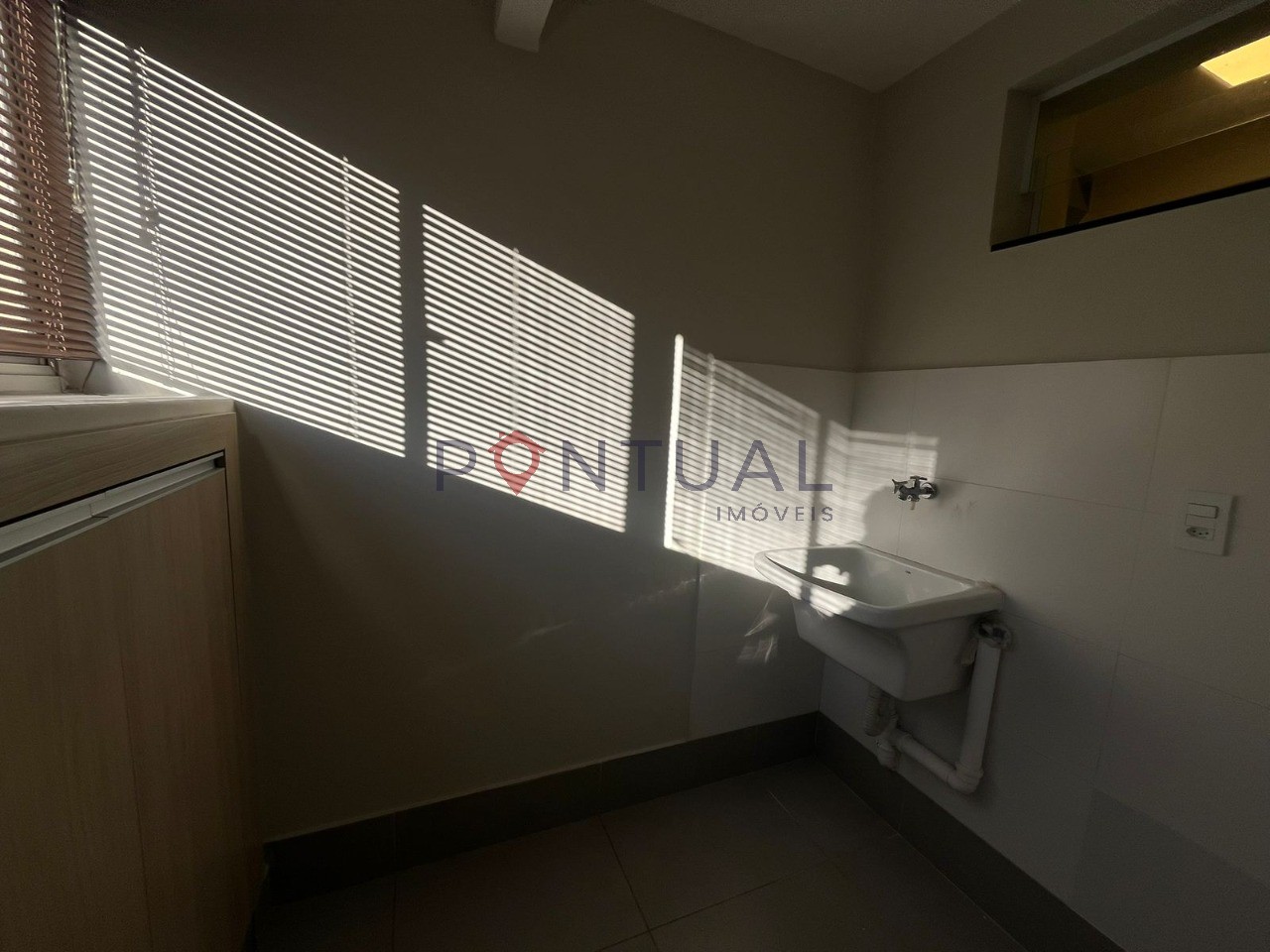 Alugue já este incrível apartamento de 2 quartos no Jardim Maria Izabel, Marília-SP! 70m², 1 vaga de garagem.