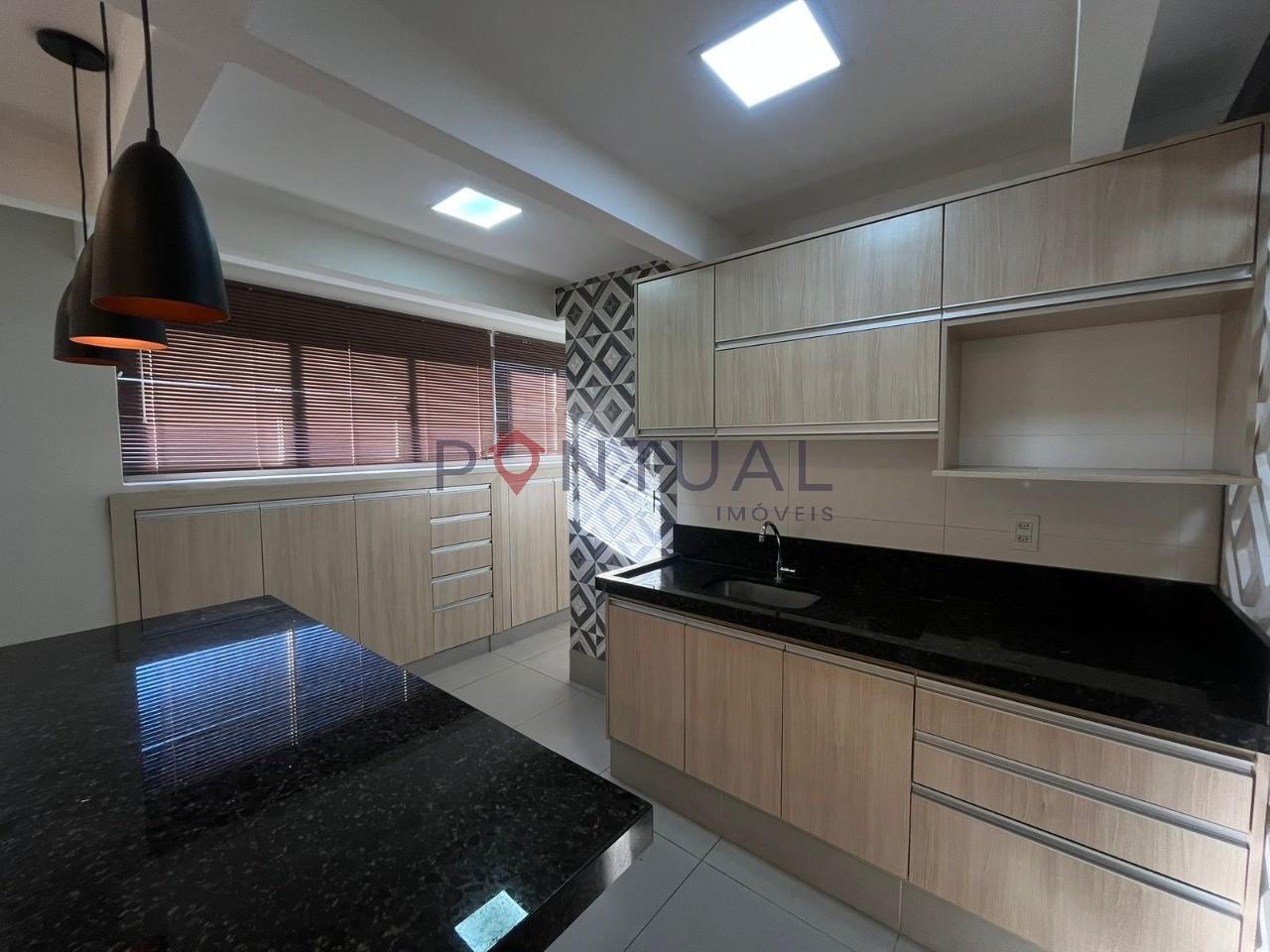 Alugue já este incrível apartamento de 2 quartos no Jardim Maria Izabel, Marília-SP! 70m², 1 vaga de garagem.