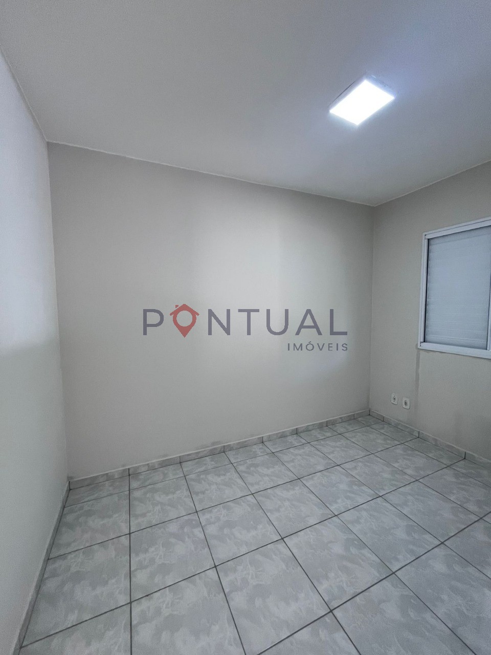Casa à venda na zona norte de marília em condomínio fechado