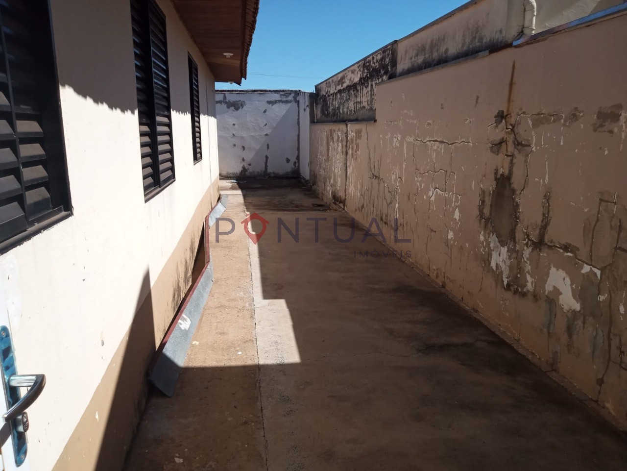 Casa à venda em marília próxima a comércios e ao centro. Com