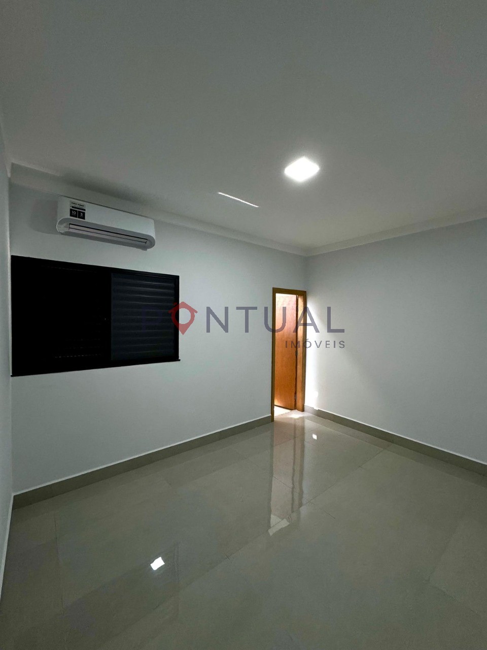 Casa Nova à Venda no Palmital - Marília/SP 3 Quartos com Suíte R$ 375.000. Simule seu financiamento!