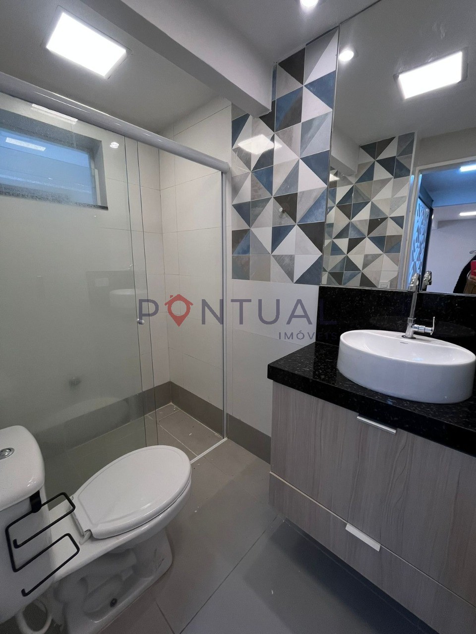 Alugue já este incrível apartamento de 2 quartos no Jardim Maria Izabel, Marília-SP! 70m², 1 vaga de garagem.