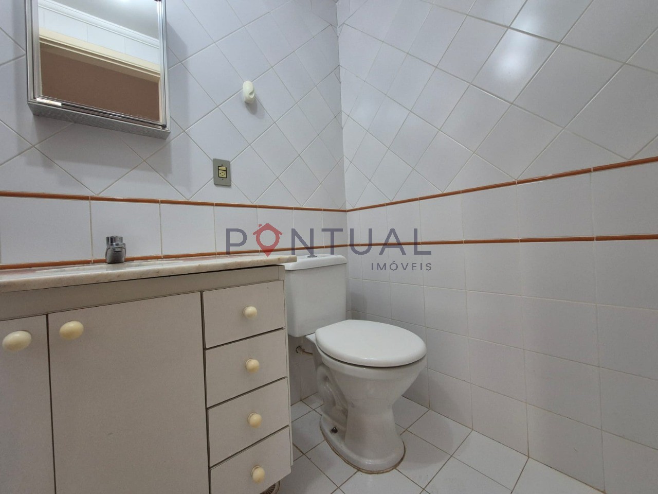Apartamento para alugar em Marília no Edifício Portland. Visite, negocie e alugue com a Pontual Imóveis uma das melhores imobiliárias em Marília SP