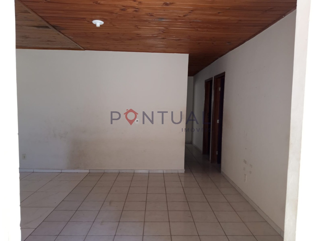 Casa à venda em marília próxima a comércios e ao centro. Com