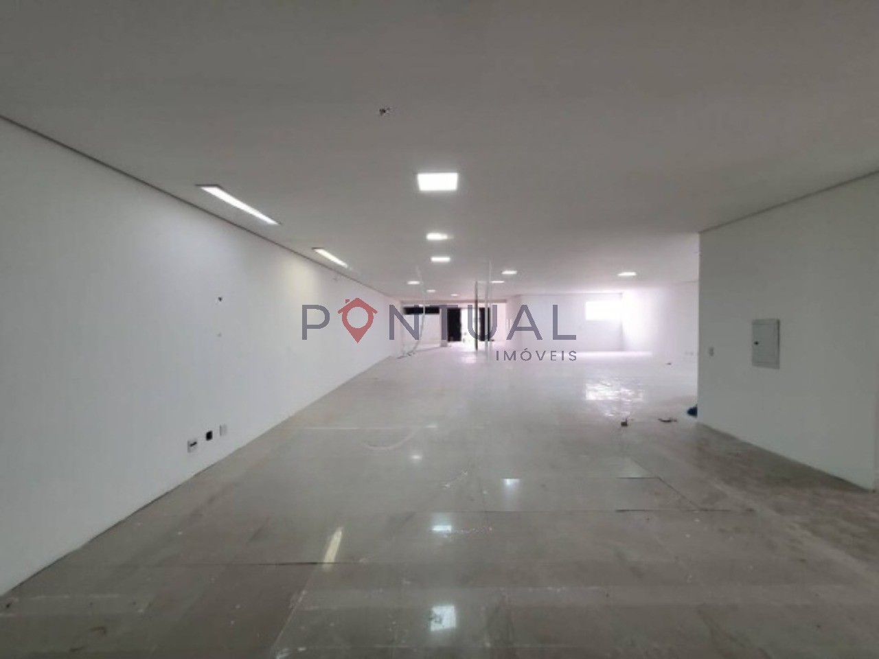 Salão Comercial para alugar no Centro de Marília-SP. Agende sua visita!