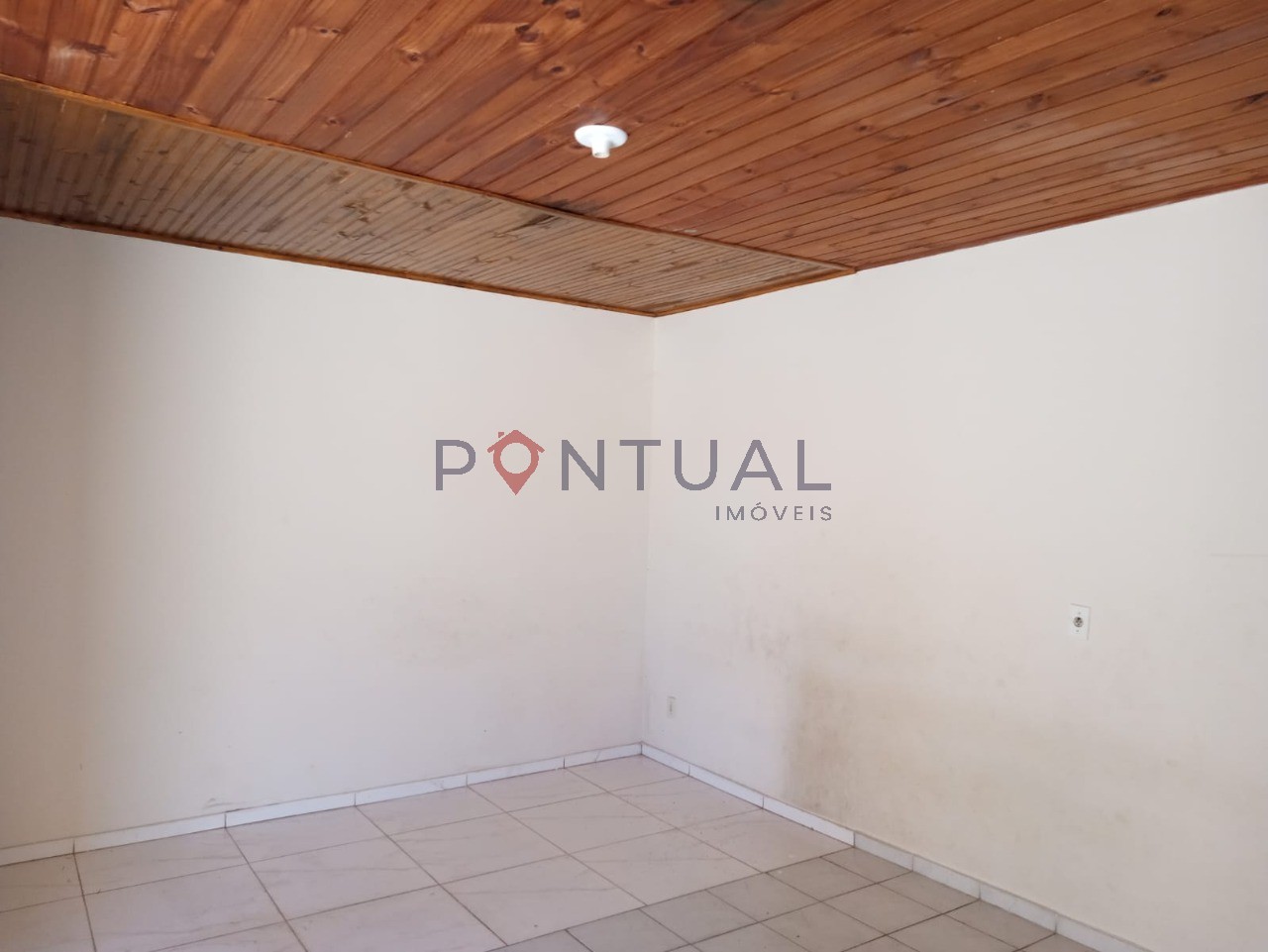Casa à venda em marília próxima a comércios e ao centro. Com