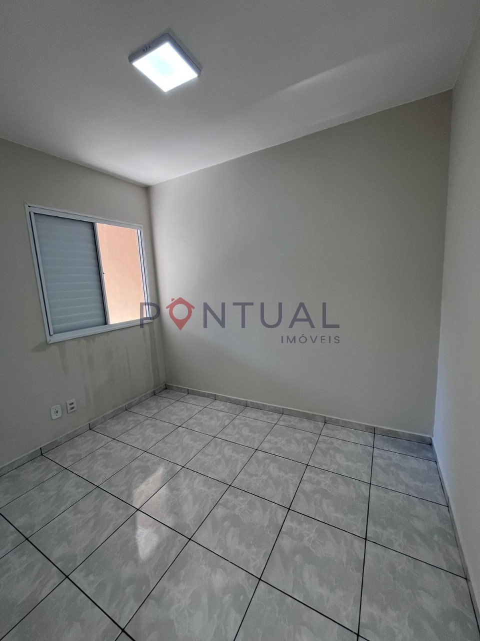 Casa à venda na zona norte de marília em condomínio fechado