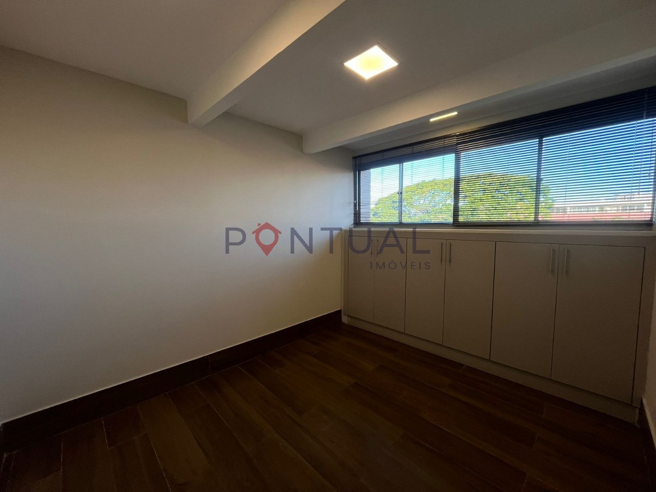 Alugue já este incrível apartamento de 2 quartos no Jardim Maria Izabel, Marília-SP! 70m², 1 vaga de garagem.