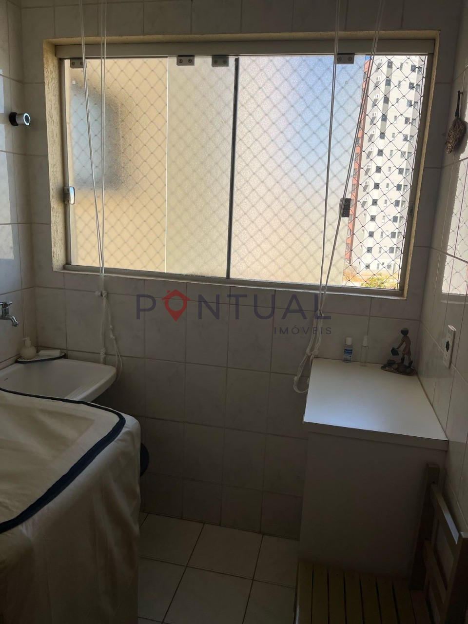 Apartamento à venda no Jardim Cristo Rei Marília 3 dormitórios, suíte, valor negociável ? Agende visita na Pontual Imóveis - sua imob Marilia