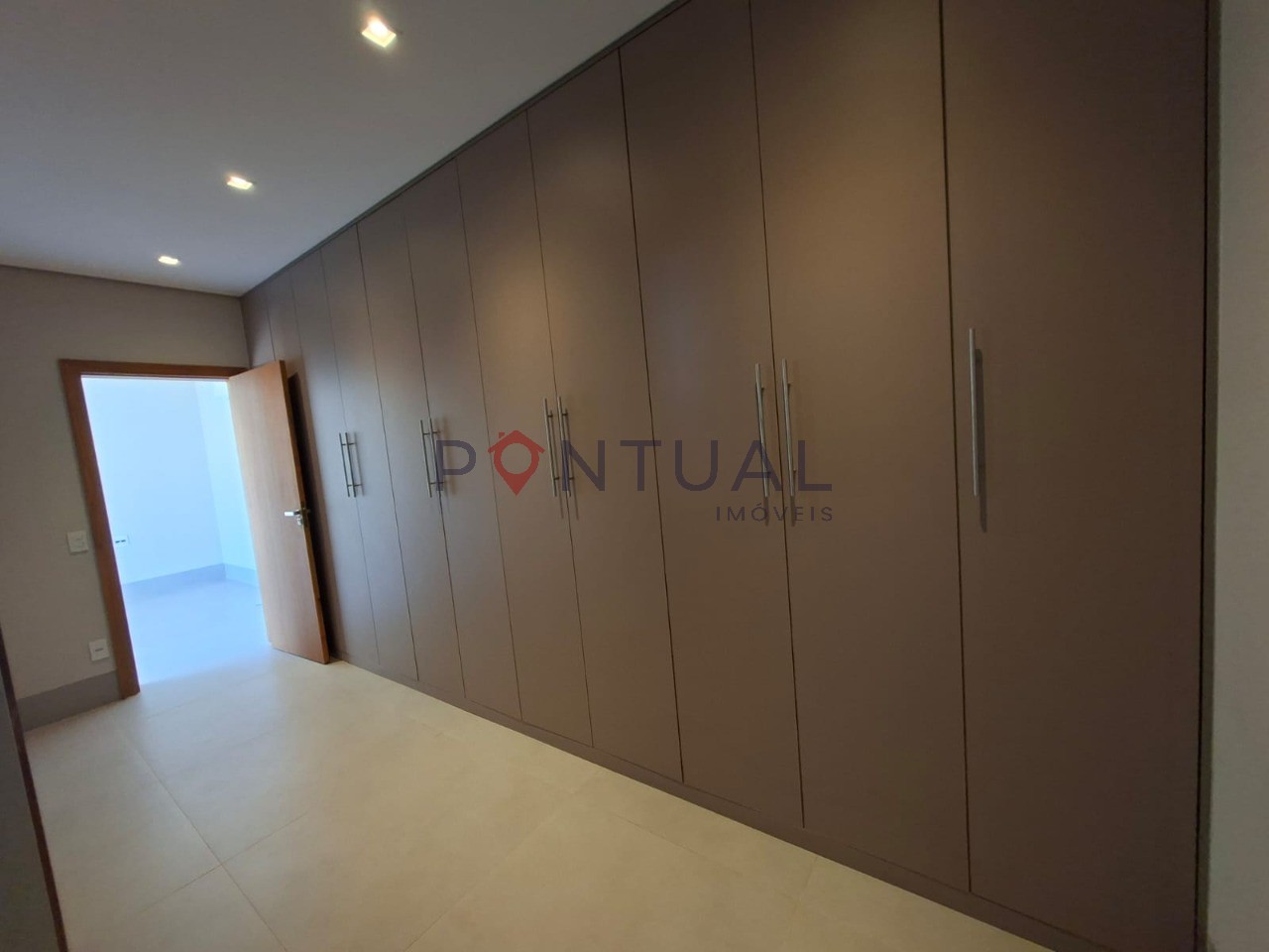 Casa para alugar jardins de renoir marília 3 suítes piscina 