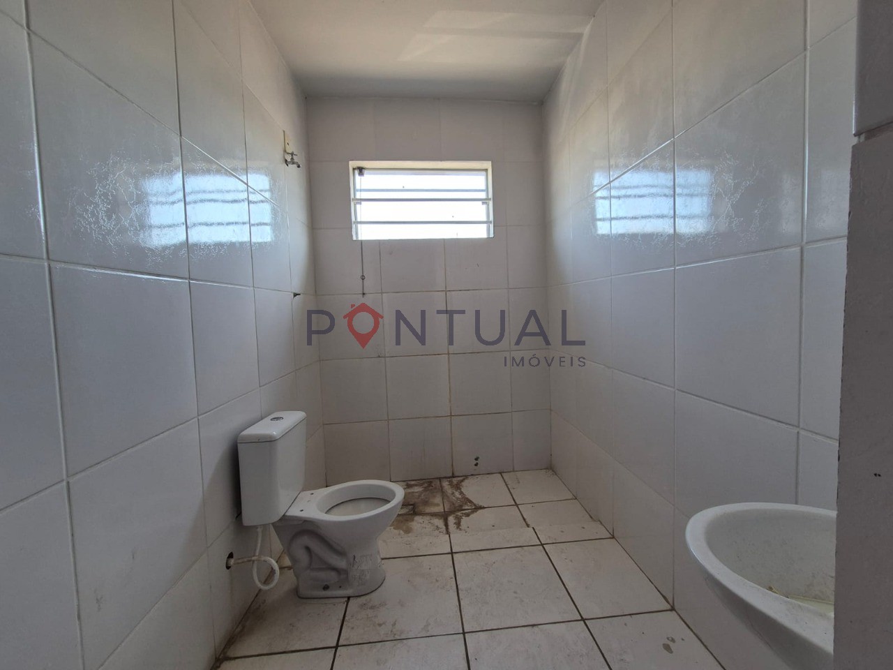 Aluguel de barracão comercial no centro de marília-sp: 250m²