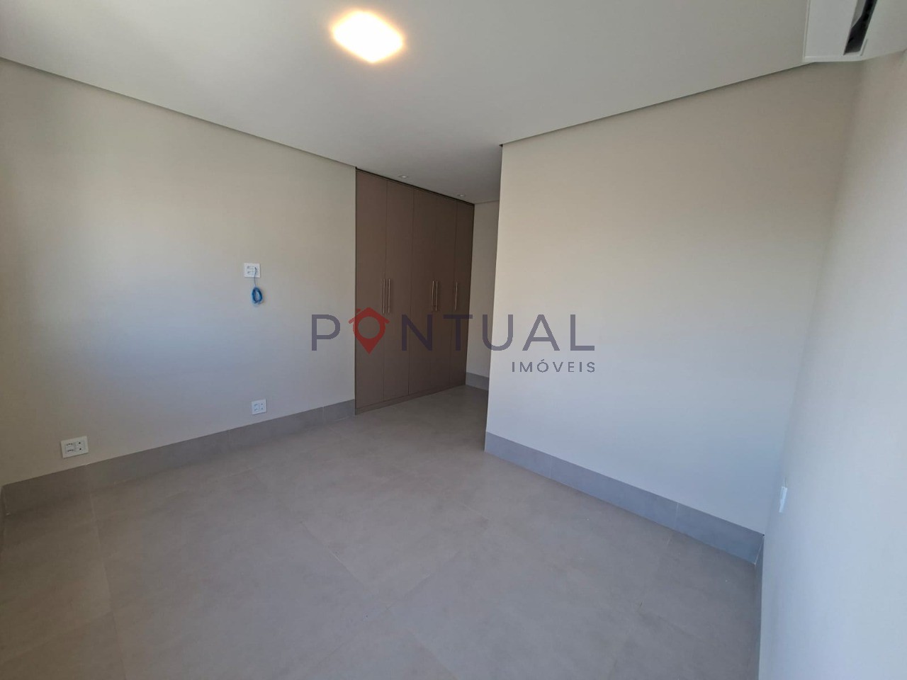 Casa para alugar jardins de renoir marília 3 suítes piscina 