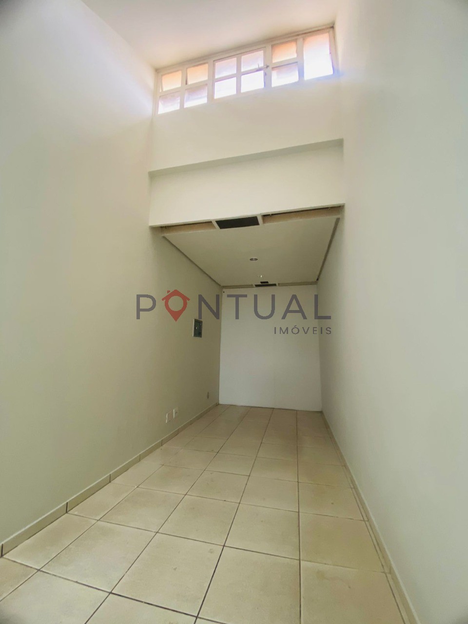 Salão Comercial de Excelente Localização no Centro de Marília-SP.