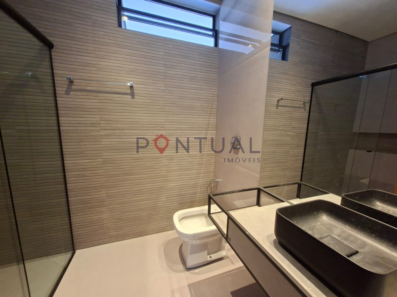 Casa para alugar Jardins de Renoir Marília 3 suítes piscina R$ 9.800 aceita negociação - Pontual Imóveis sua imobiliária em Marília de confiança!