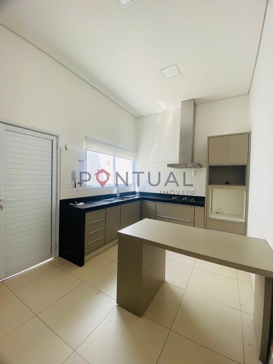 Magnífica casa para Alugar no Bairro Parque das Esmeraldas II em Marília-SP
