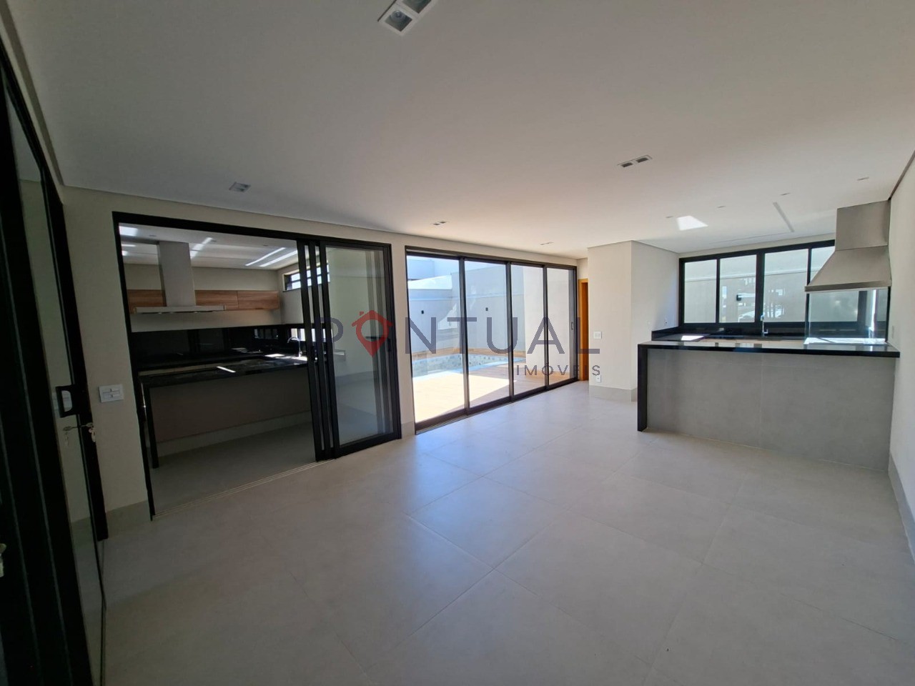 Casa para alugar jardins de renoir marília 3 suítes piscina 