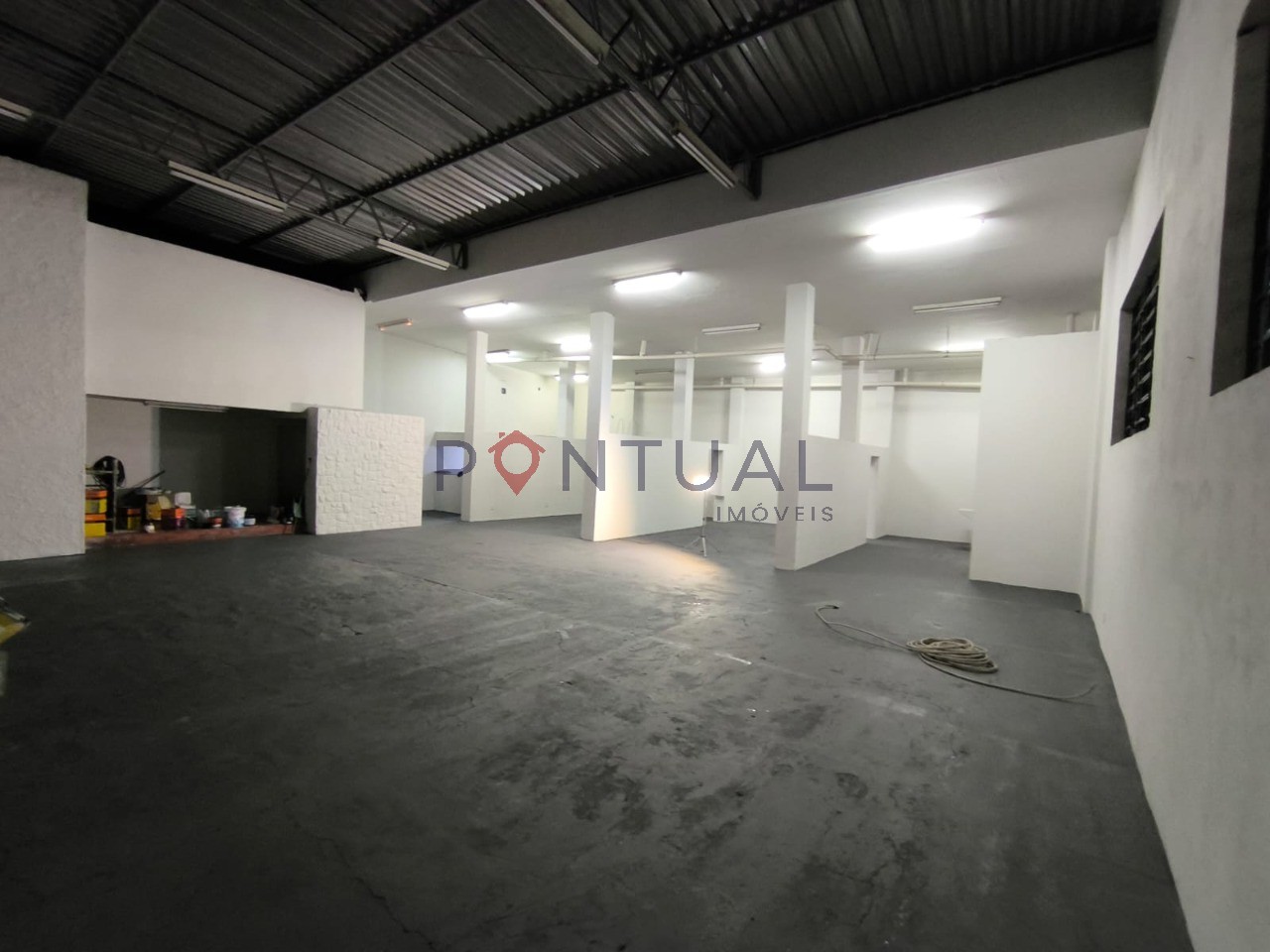 Barracão comercial aluguel Centro Marília 420m² R$ 6.000 aceita negociação agende visita - Pontual Imóveis sua imobiliária em Marília de confiança!