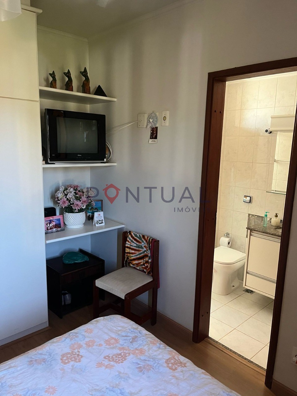 Apartamento à venda no Jardim Cristo Rei Marília 3 dormitórios, suíte, valor negociável ? Agende visita na Pontual Imóveis - sua imob Marilia