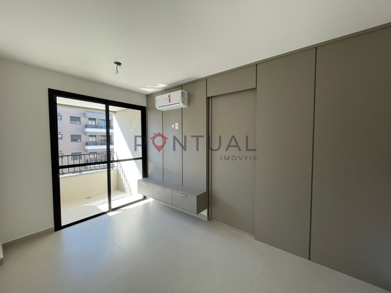 Locação de Apartamento de Luxo no Parque das Industrias - Marília-SP: 2 Quartos, 1 Suíte, Varanda Gourmet - Visite já!