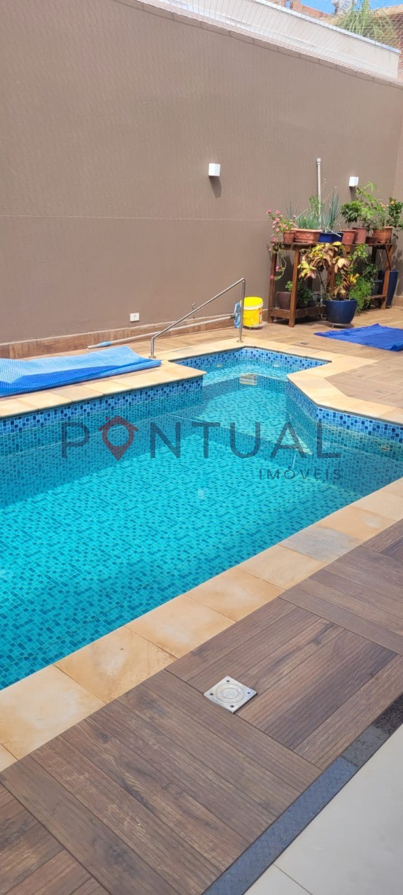 Casa à venda no Condomínio Village Damha, Marília ? 3 dorms (2 suítes), 192 m², piscina e energia solar Pontual Imóveis