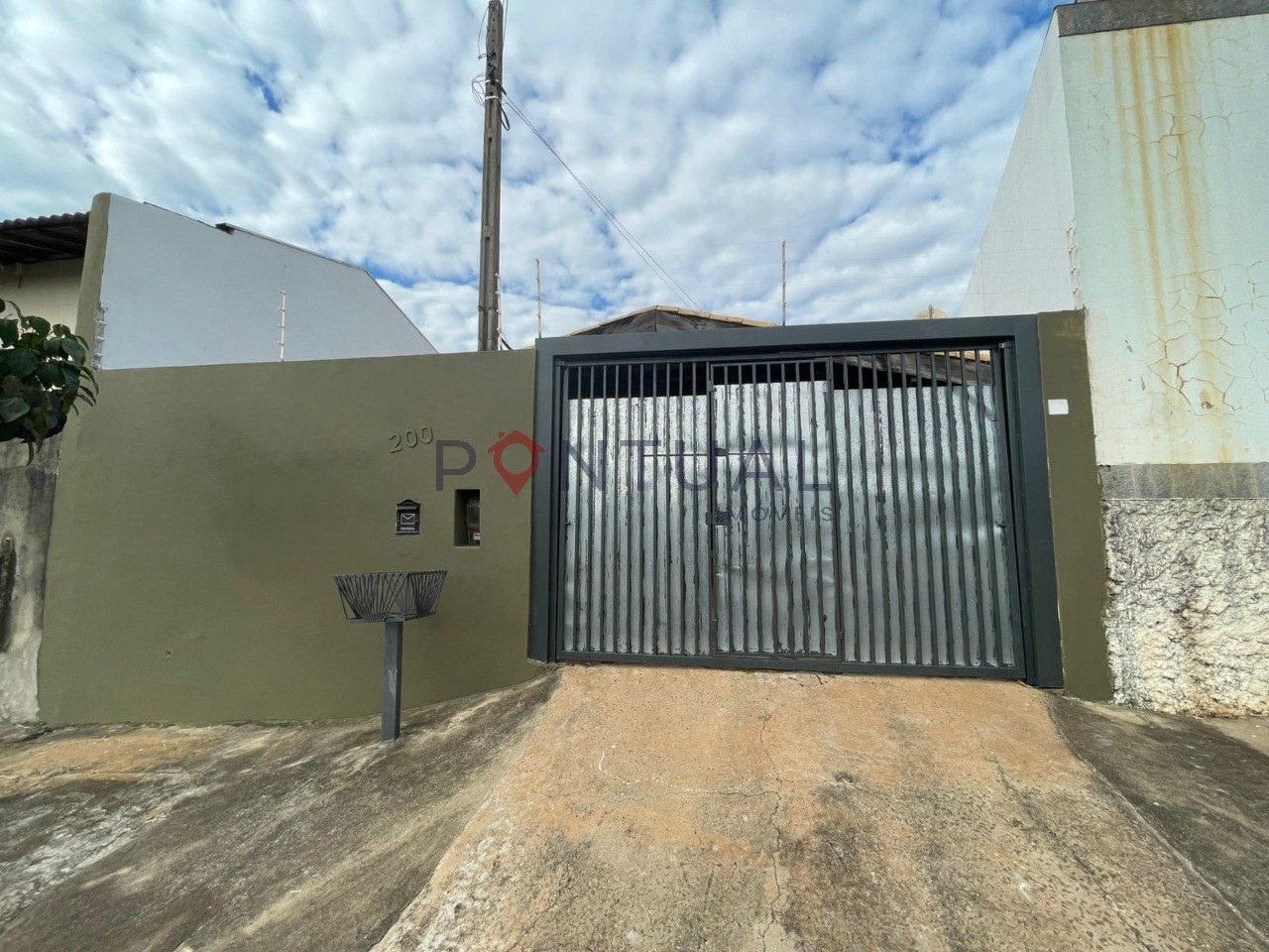 Casa para locação no bairro jardim acapulco,marília.