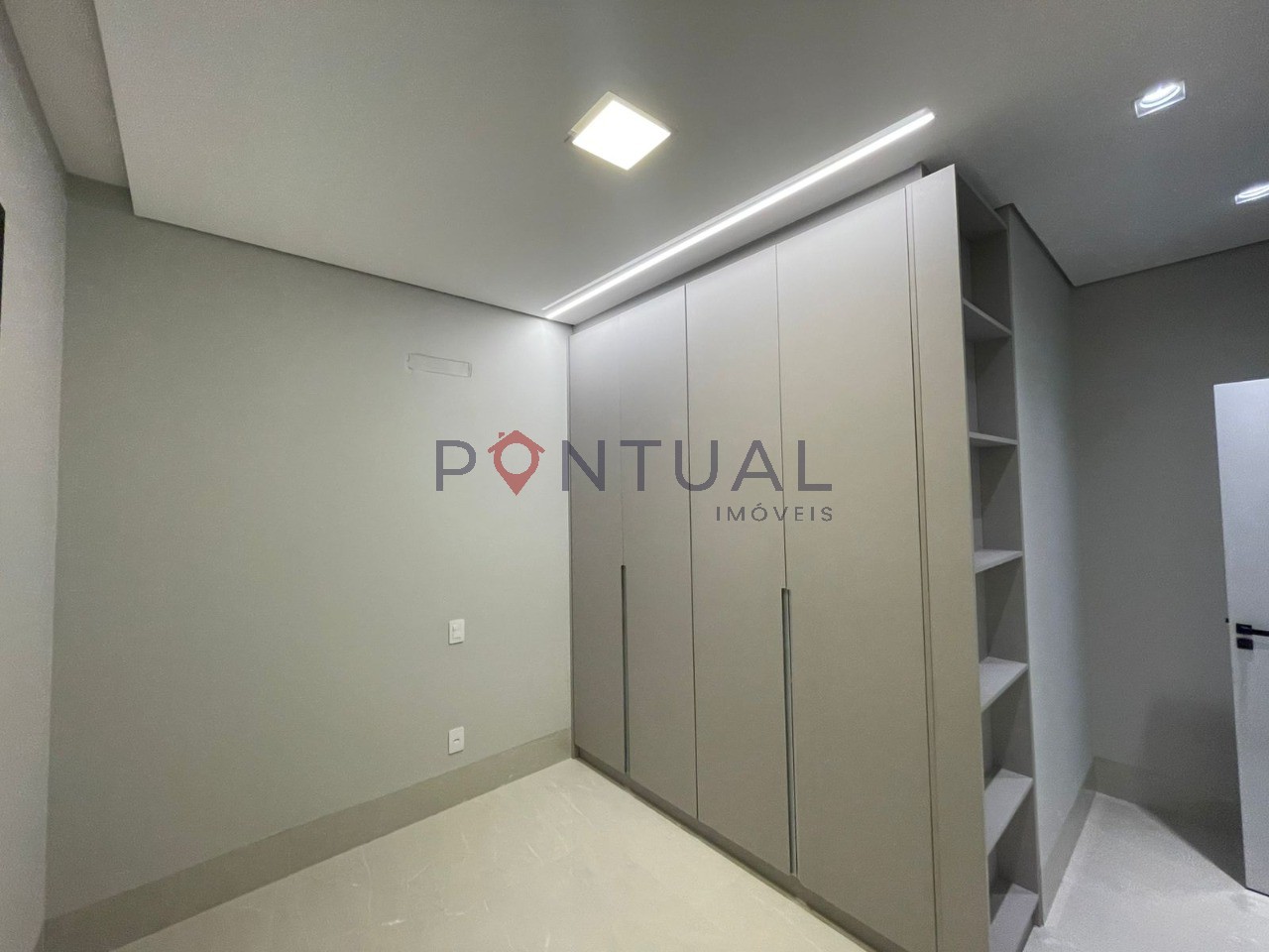 Casa à Venda em Marília no Condomínio Verana Parque Alvorada