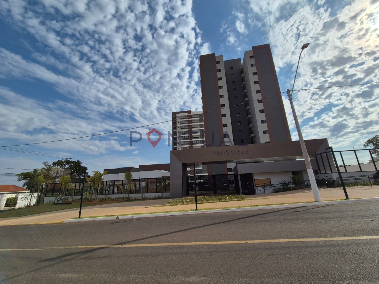 Alugue agora este incrível apartamento em marília no condomí