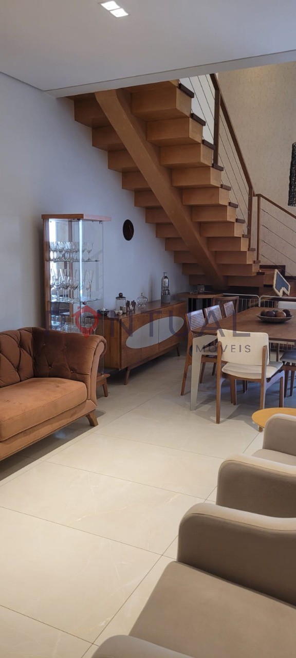 Casa à venda no Condomínio Village Damha, Marília ? 3 dorms (2 suítes), 192 m², piscina e energia solar Pontual Imóveis