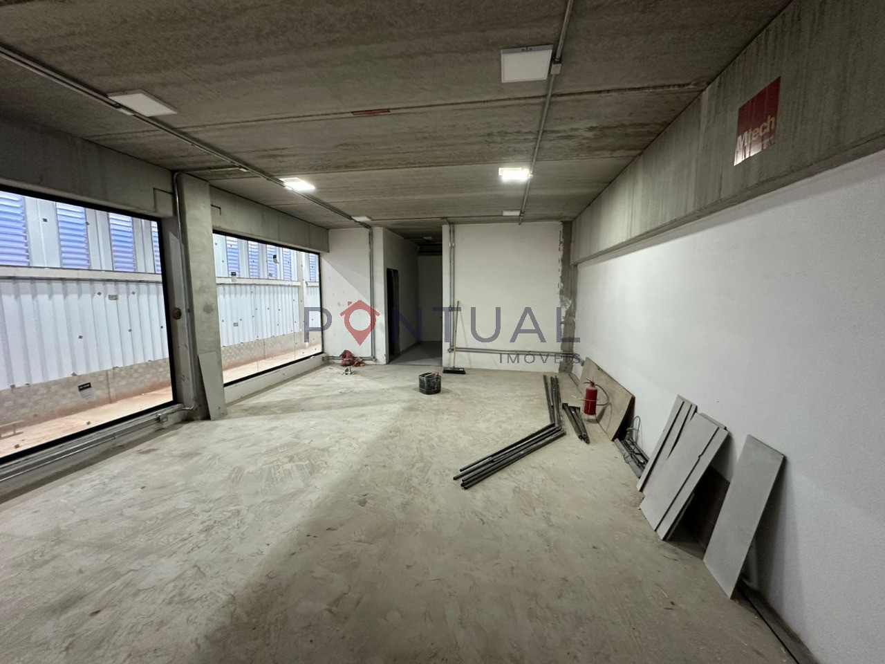 Galpão comercial de alto padrão para alugar - foto 9