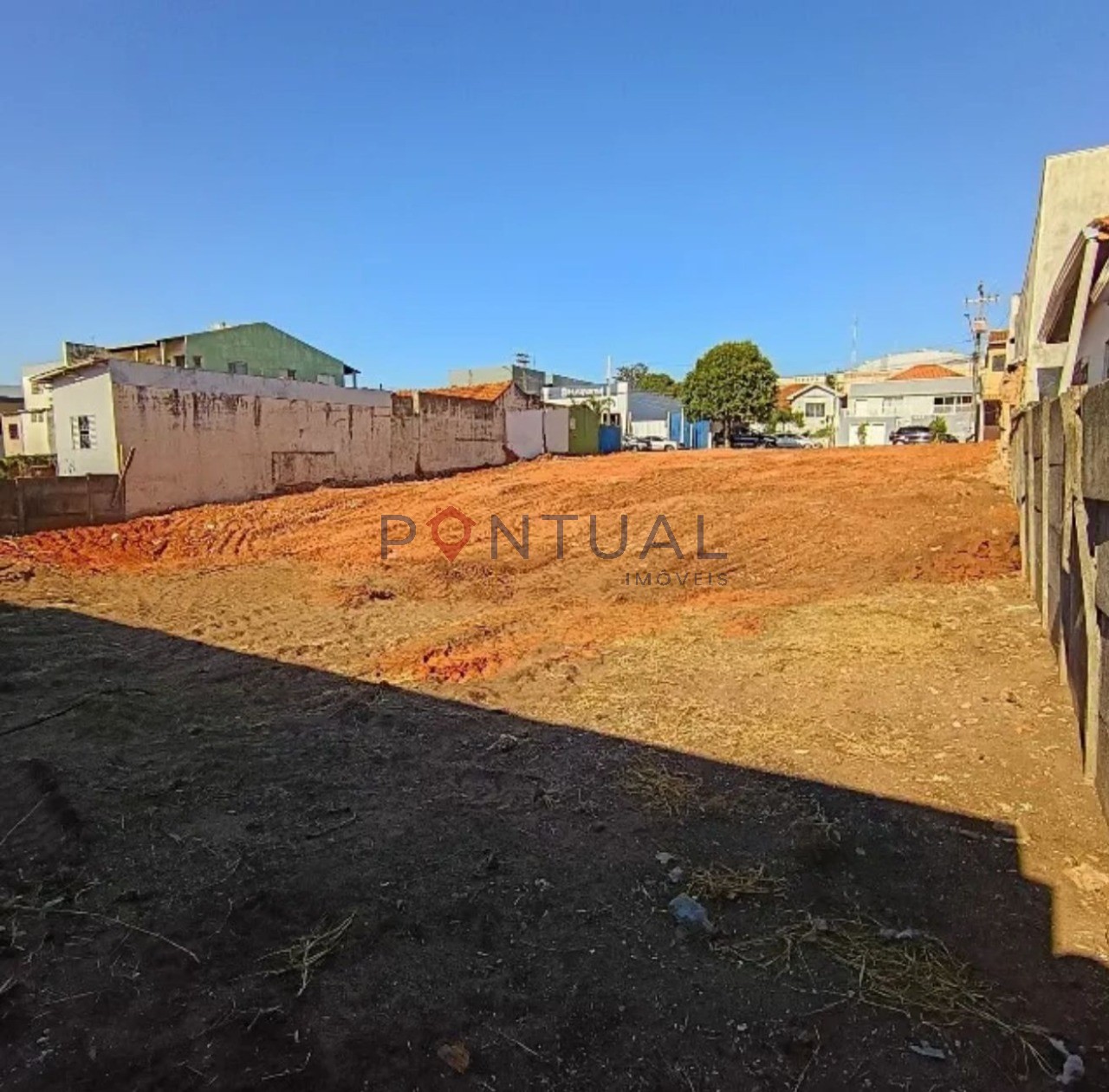 Excelente oportunidade de investimento: terreno à venda no bairro Palmital, Marília-SP, com 800m² de área!