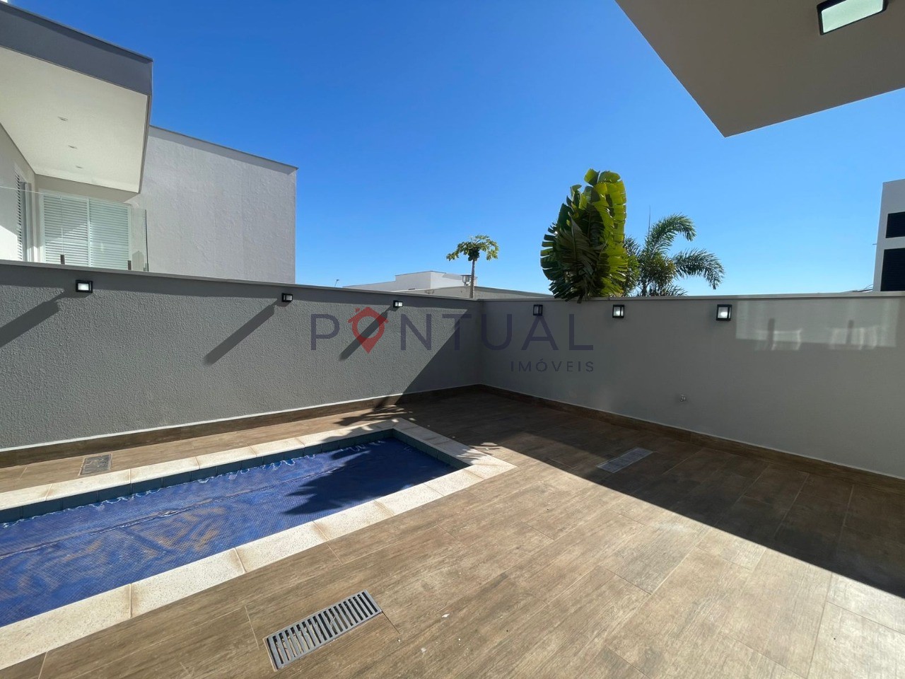 Casa de Luxo para Locação no Village Damha em Marília-SP: 3 Suítes, Amplo Espaço, Área de Lazer Completa!