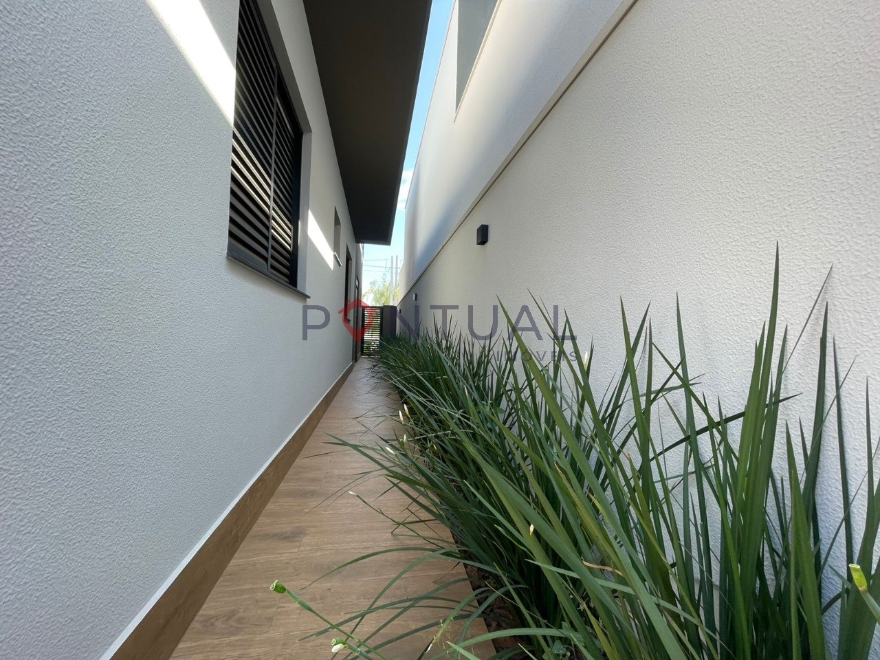 Casa à Venda em Marília no Condomínio Verana Parque Alvorada