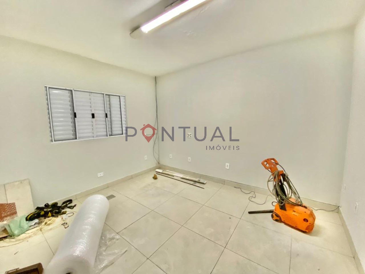 Alugue agora um barracão comercial de 1.200m² no Alto Cafezal, Marília-SP