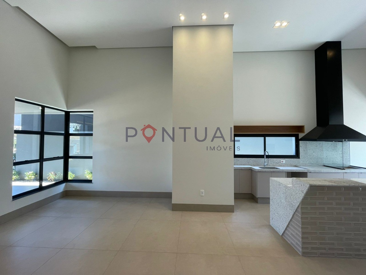 Casa à Venda em Marília no Condomínio Verana Parque Alvorada