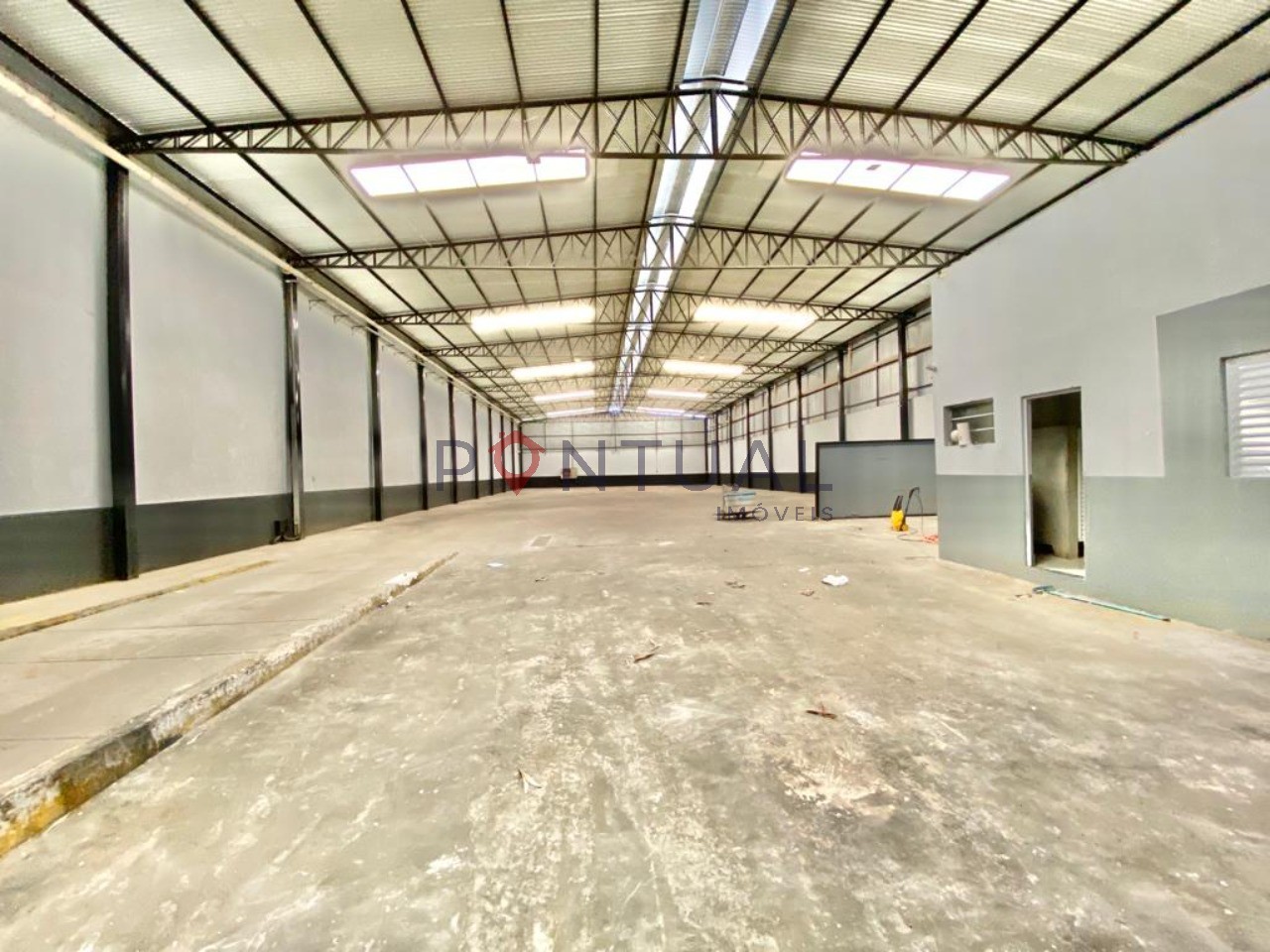 Alugue agora um barracão comercial de 1.200m² no Alto Cafezal, Marília-SP