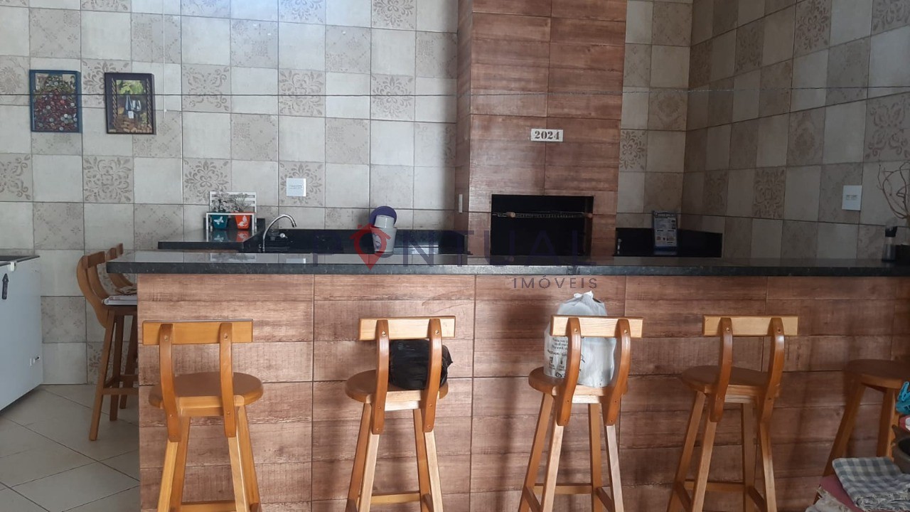 Casa à venda em marília-sp: 3 quartos, 1 suíte, 2 salas, 3 b