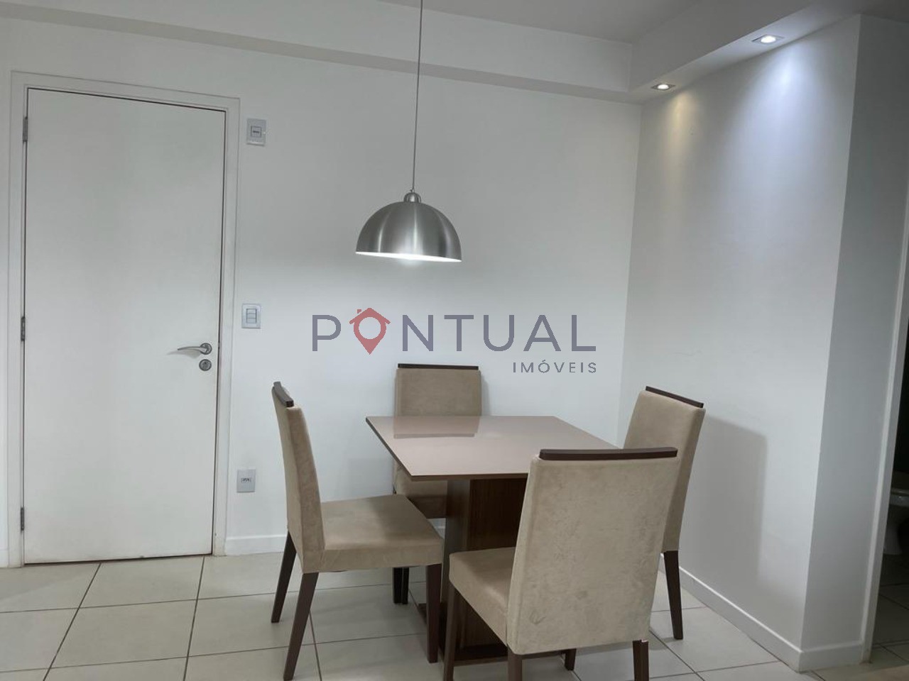 Apartamento para Alugar em Marília no Condomínio Pátio Esmeralda- Visite, negocie e alugue com a Pontual um