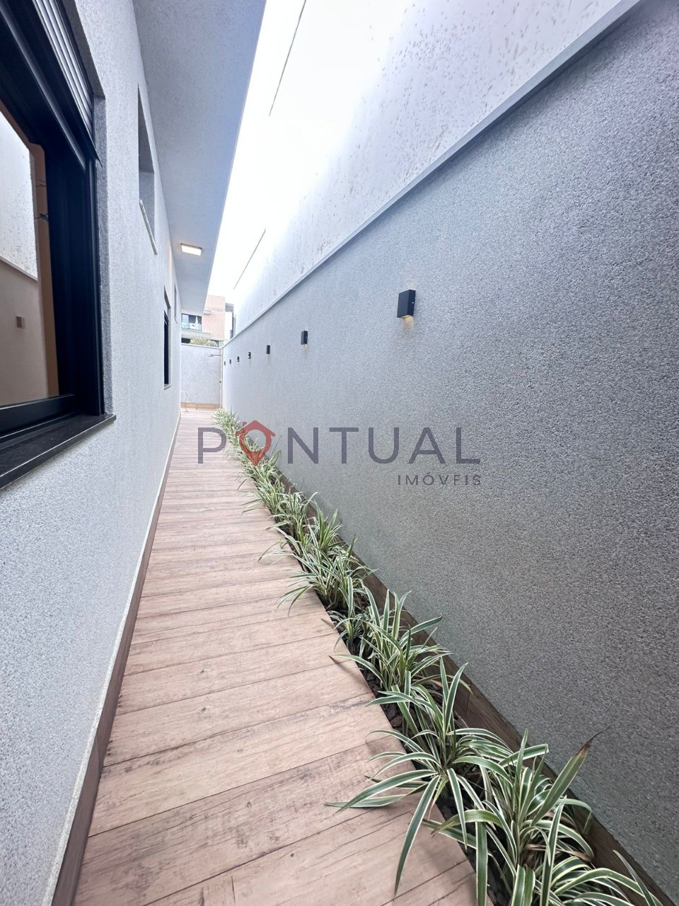Casa à Venda em Marília no Condomínio Verana Parque Alvorada