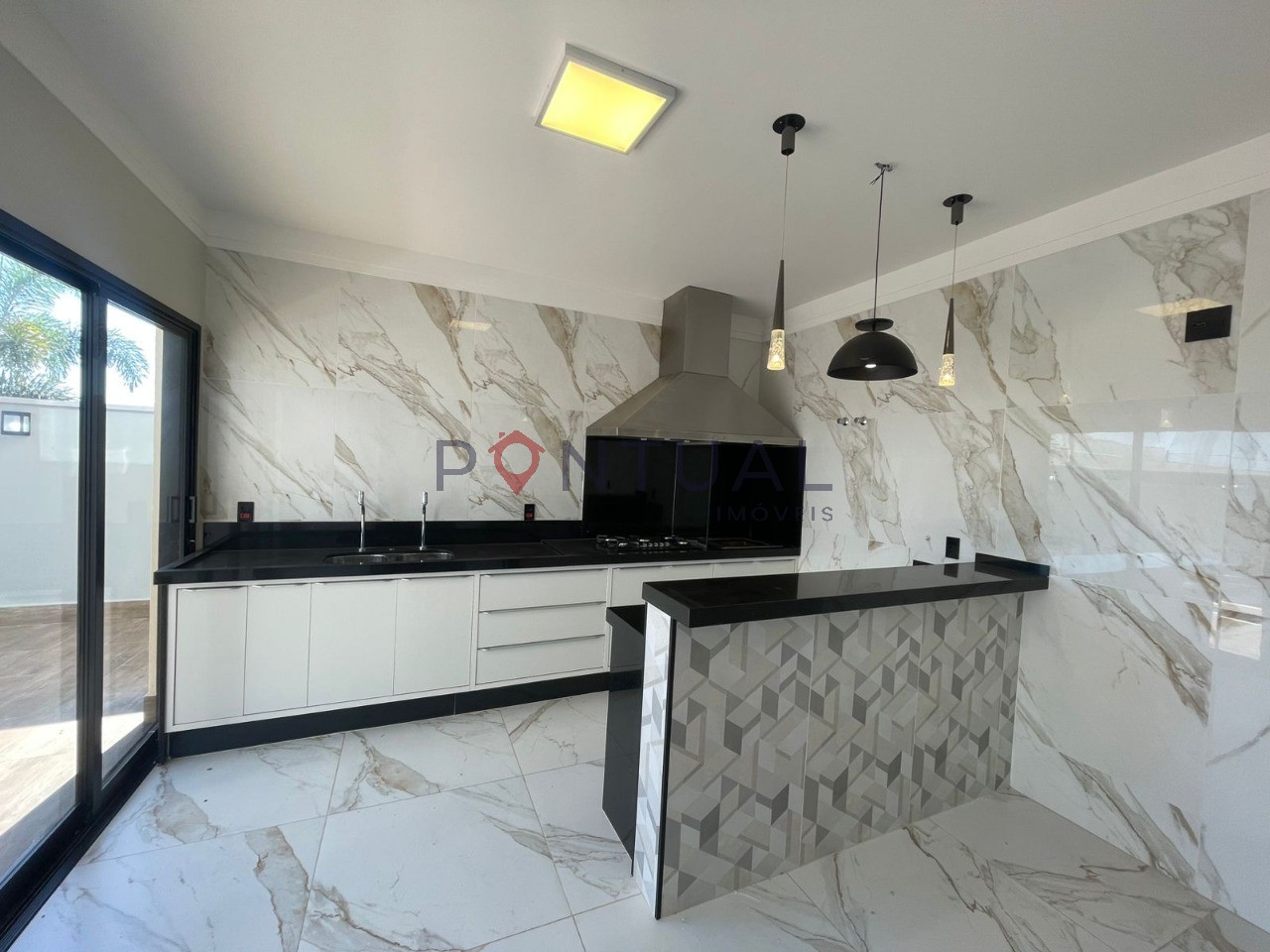 Casa de Luxo para Locação no Village Damha em Marília-SP: 3 Suítes, Amplo Espaço, Área de Lazer Completa!