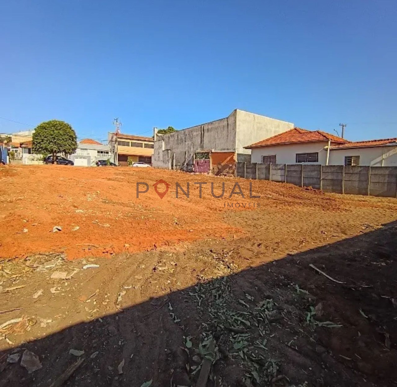 Excelente oportunidade de investimento: terreno à venda no bairro Palmital, Marília-SP, com 800m² de área!