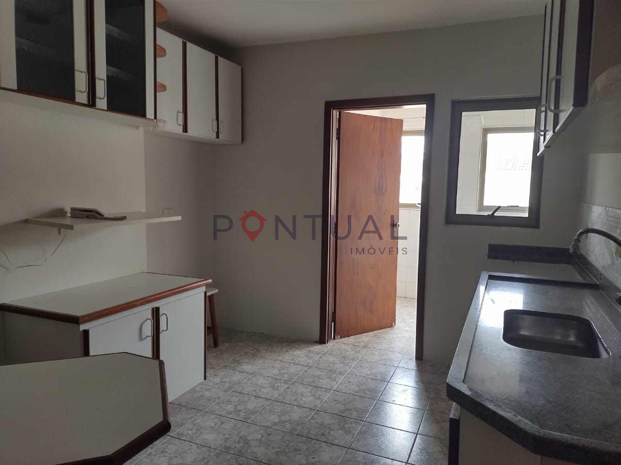Apartamento à Venda em Marília no Edifício Michaella. Venha VIsitar!