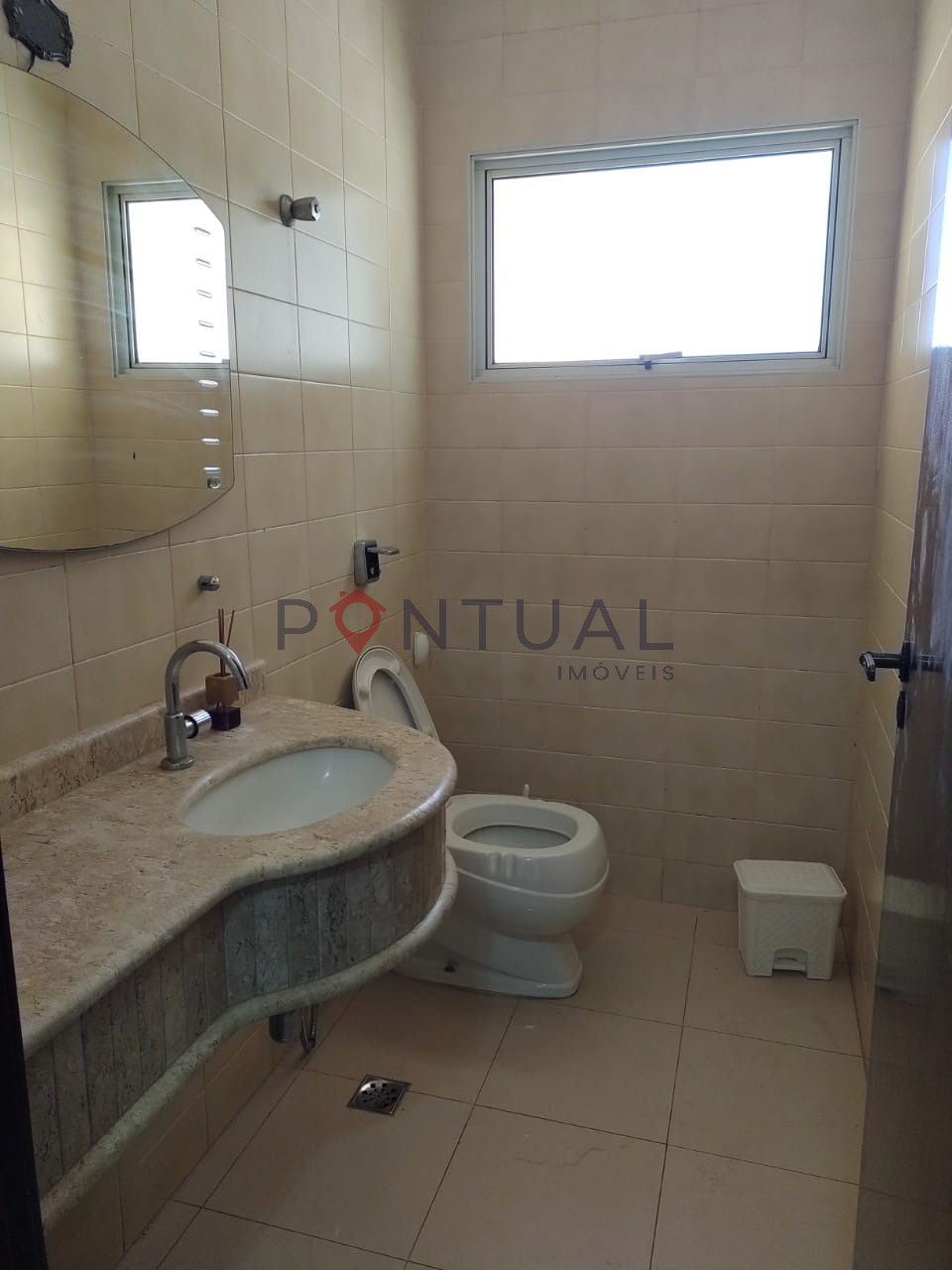 Casa à venda em marília-sp, jardim aquárius: 3 quartos, 1 su
