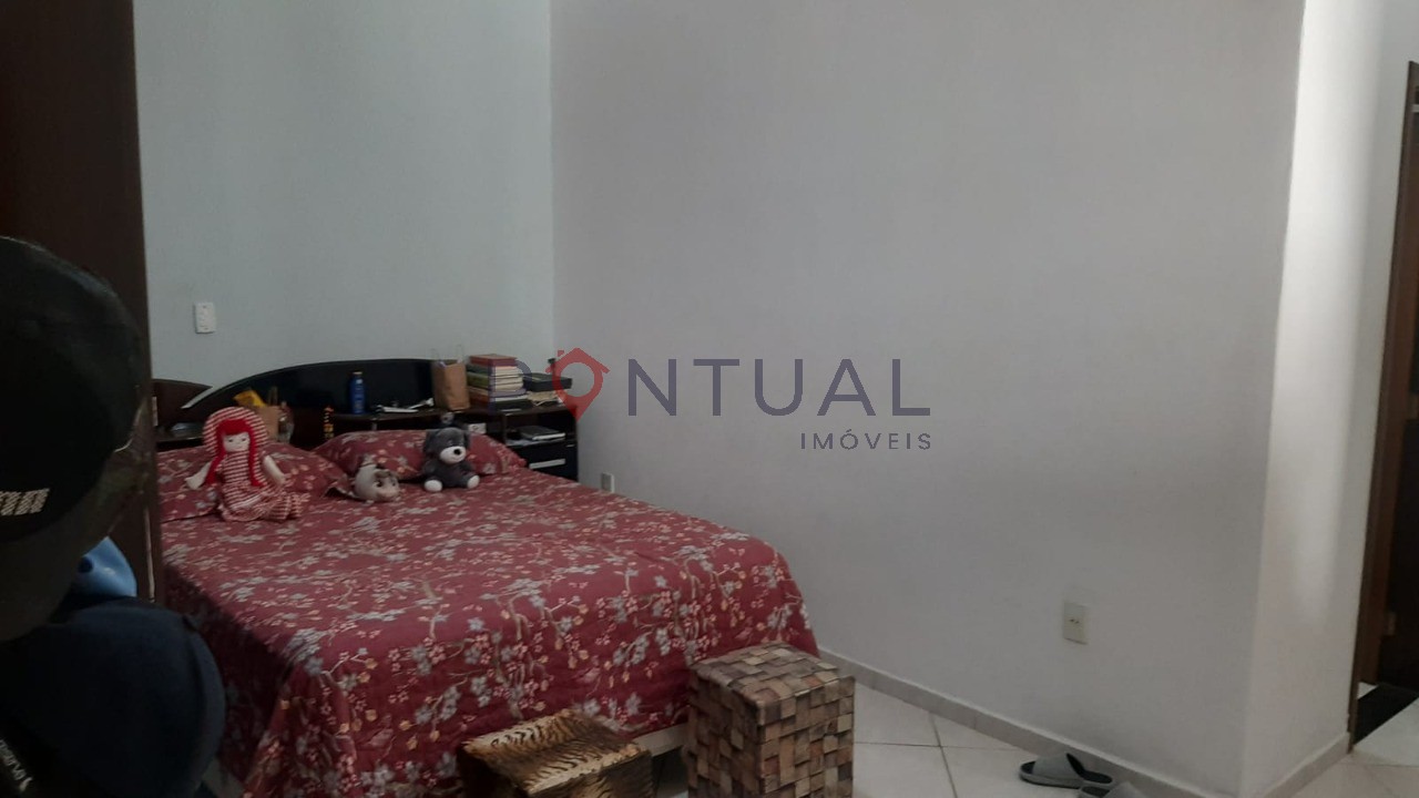 Casa à venda em marília-sp: 3 quartos, 1 suíte, 2 salas, 3 b