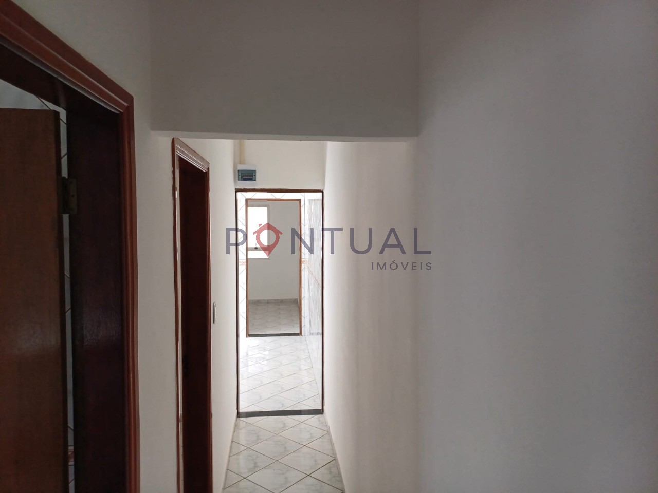 Casa à Venda - Santa Antonieta: 2 Quartos, 1 Suíte, Sala, 2 Banheiros, Garagem e Churrasqueira!