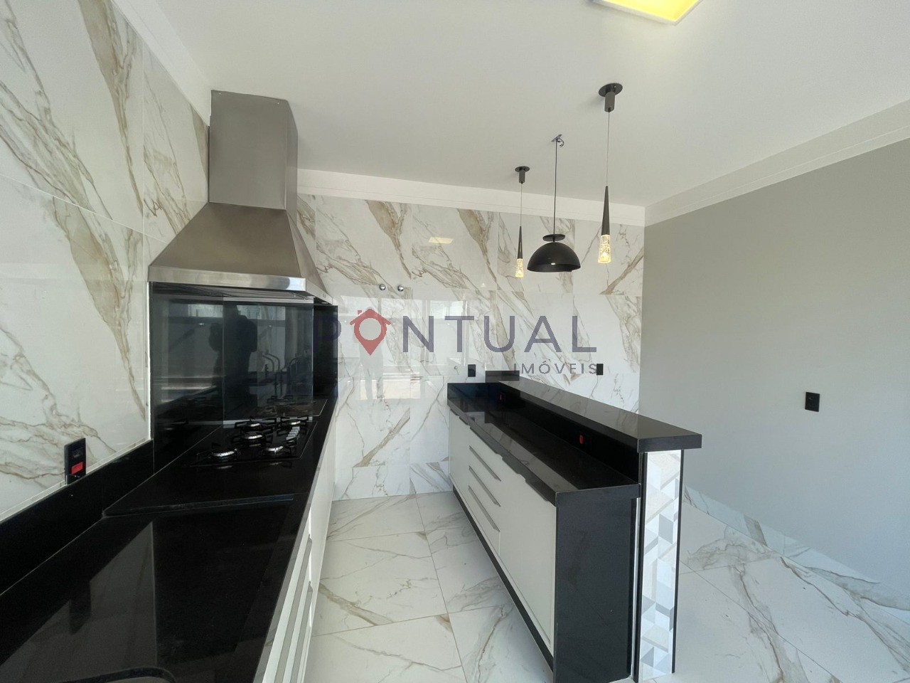 Casa de Luxo para Locação no Village Damha em Marília-SP: 3 Suítes, Amplo Espaço, Área de Lazer Completa!
