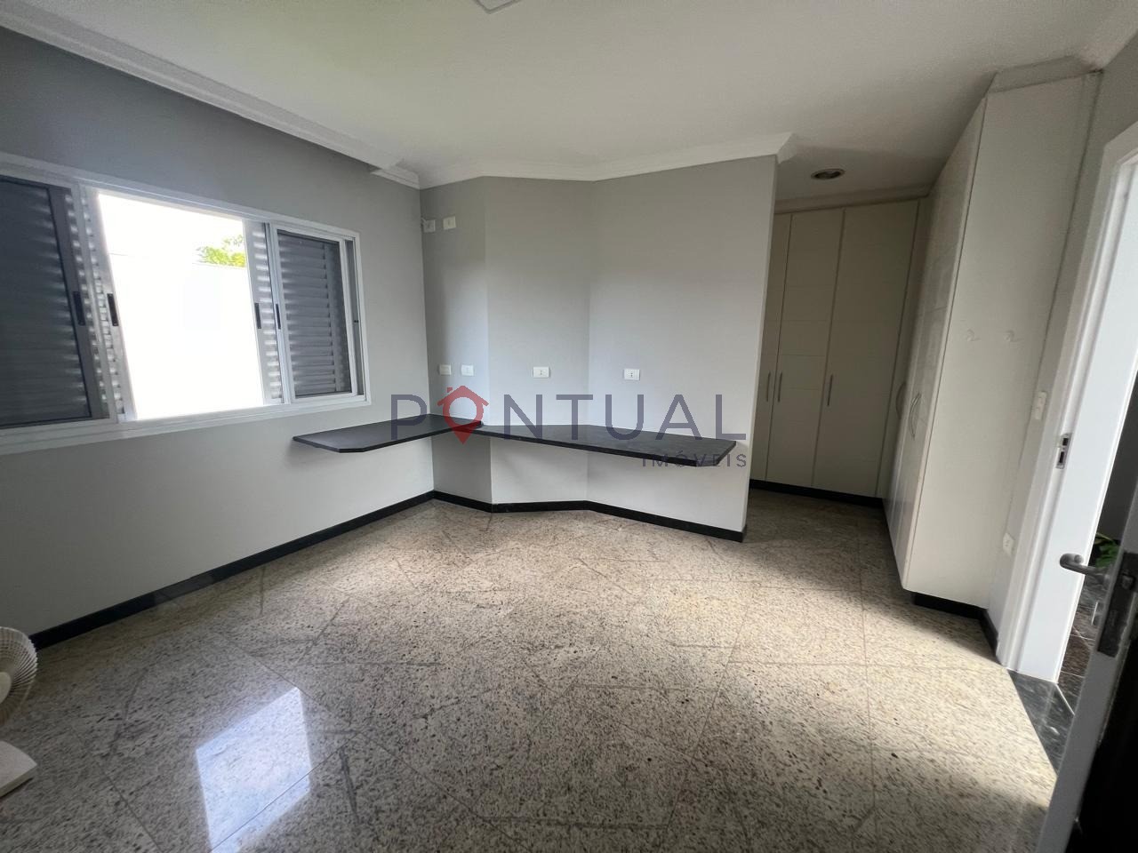 Casa de luxo no condomínio garden park em marília-sp: 5 quar