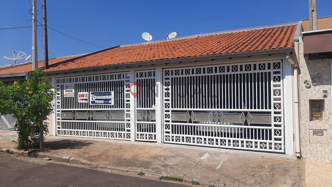 Casa à venda em marília-sp: 3 quartos, 1 suíte, 2 salas, 3 b