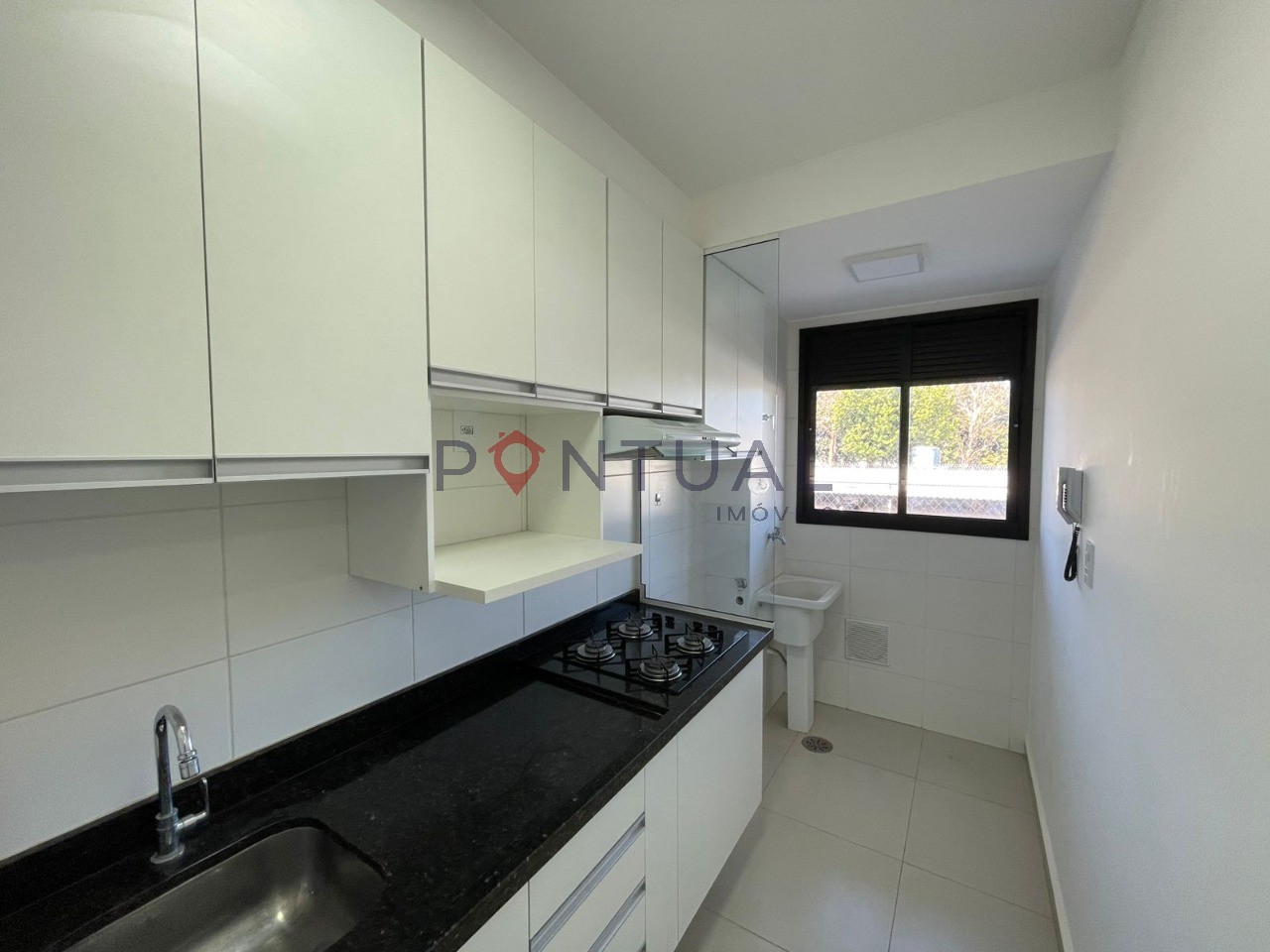 Apartamento para Locação - Luxo no Parque das Indústrias, Marília-SPEspaço de 84m², 2 quartos, 1 suíte, sala ampla, 2 banheiros, vaga de garagem. Ambientes planejados e infraestrutura completa.