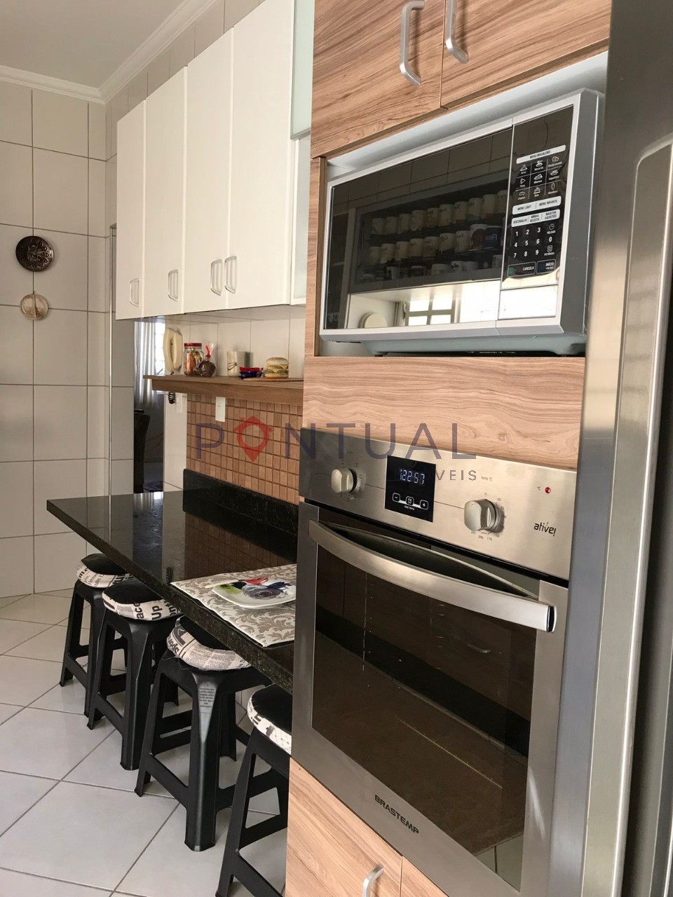Imperdível residência à venda em Marília-SP, Jardim Altos da Cidade: 3 quartos, 3 suítes, 1 sala, 5 banheiros, 3 vagas, 134m²!