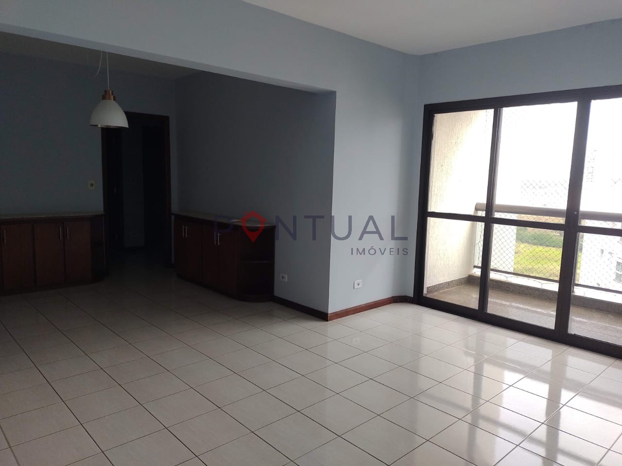 Apartamento de 3 quartos no Alto Cafezal: 1 suíte, 1 sala, 2 banheiros, 4 vagas na cidade de Marília-SP - 130m²